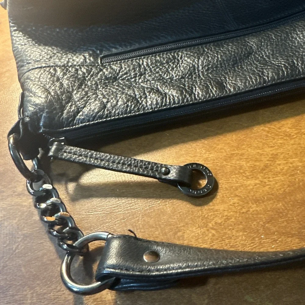 Vintage Stone Mountain Black Leather Shoulder Bag. Made In The USA.